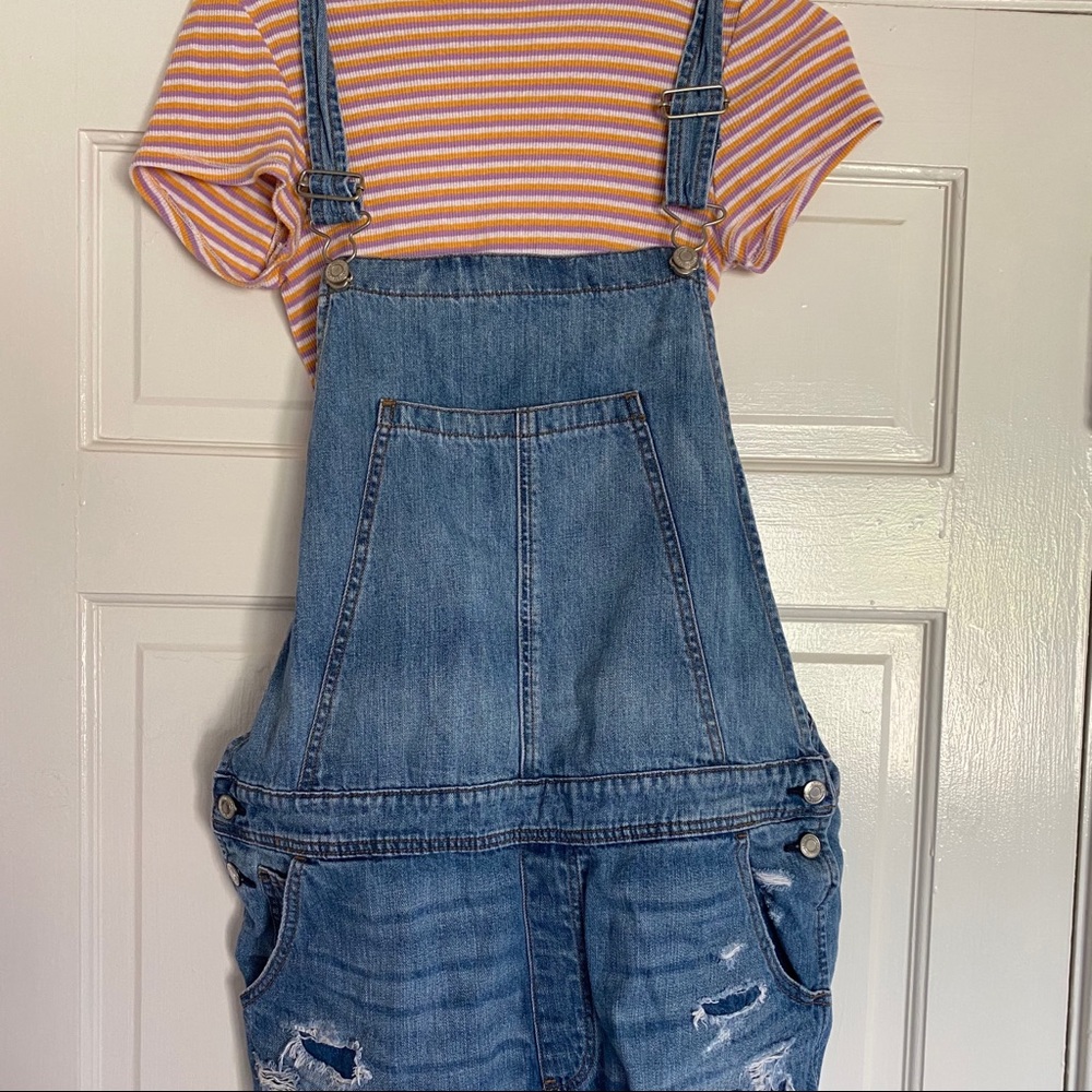 t shirt and overalls bundle!!